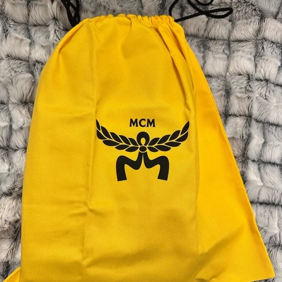 MCM  *NEW WITH TAGS *Himmel Tote Bag In Natural-Tone Soft Nappa - Picture 2 of 14